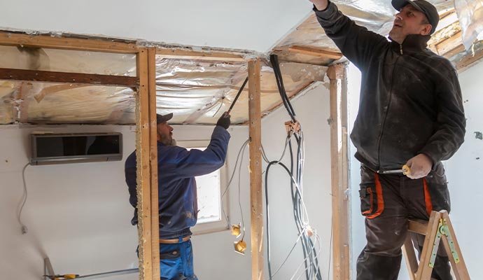 Experts are reconstructing the interior of the room.